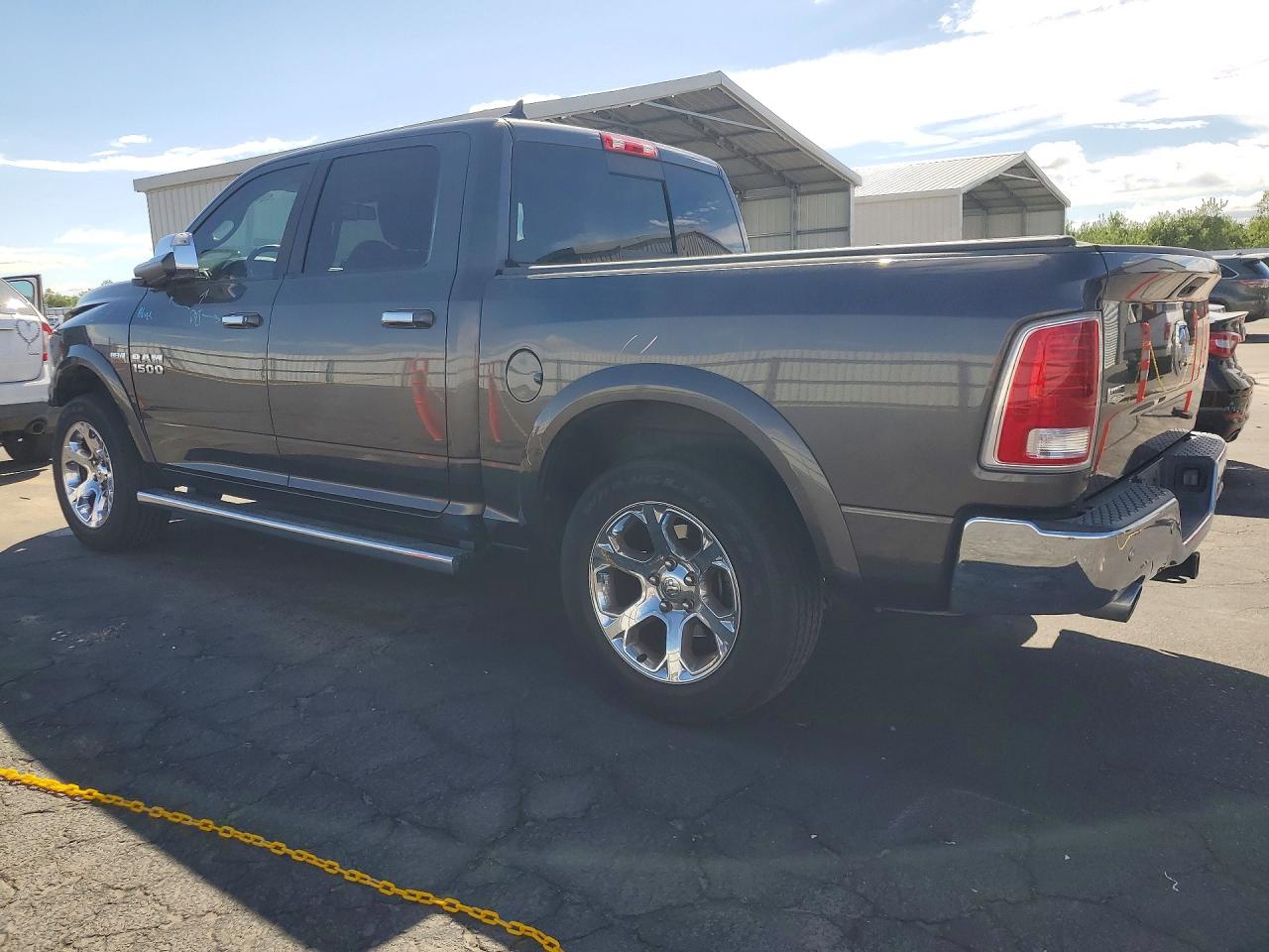 2016 RAM 1500 LARAMIE photo 3