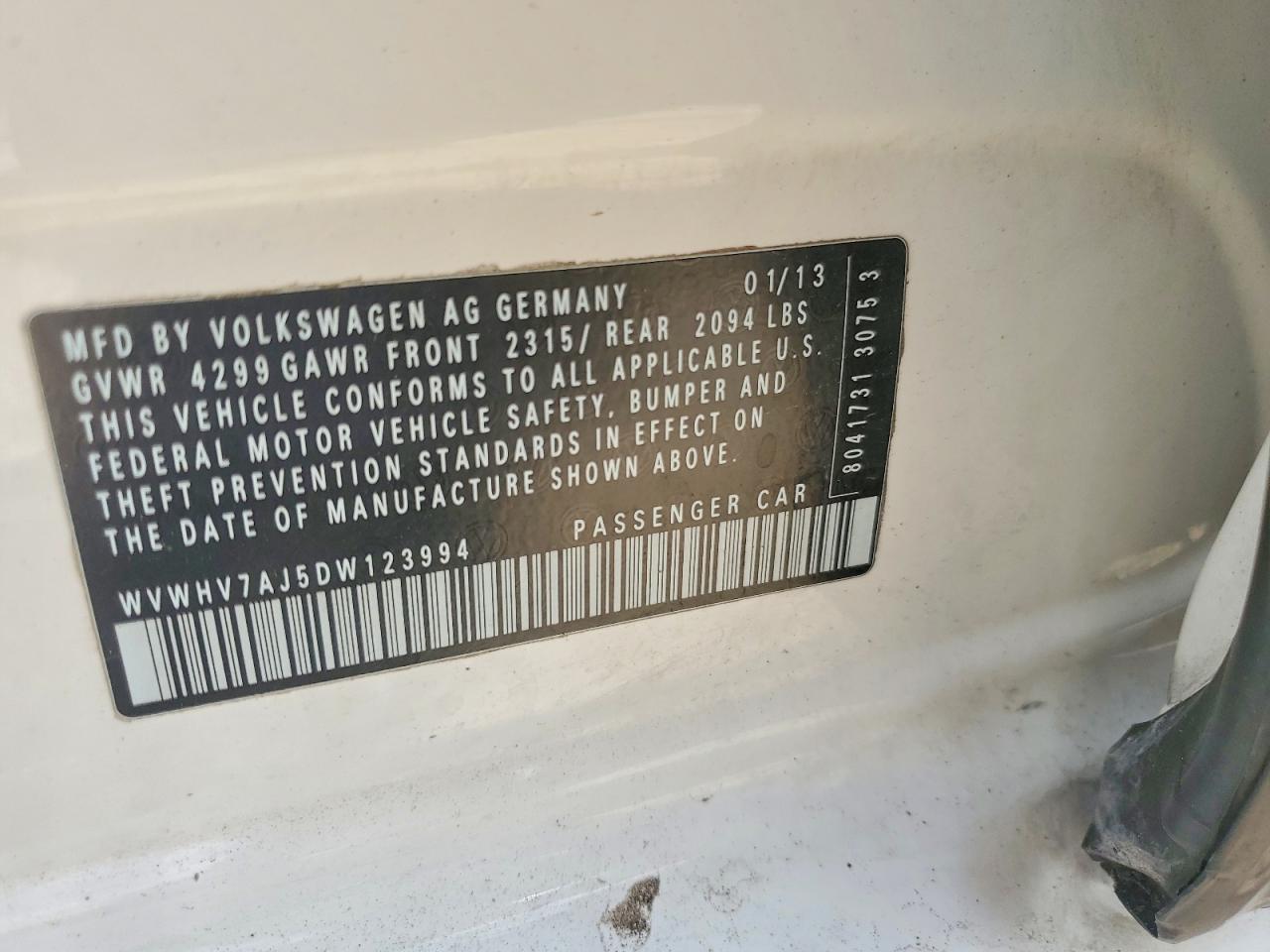 2013 VOLKSWAGEN GTI photo 23