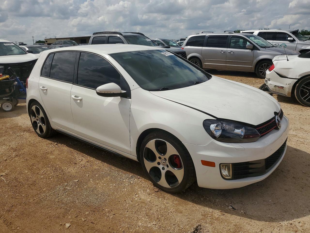 2013 VOLKSWAGEN GTI photo 7