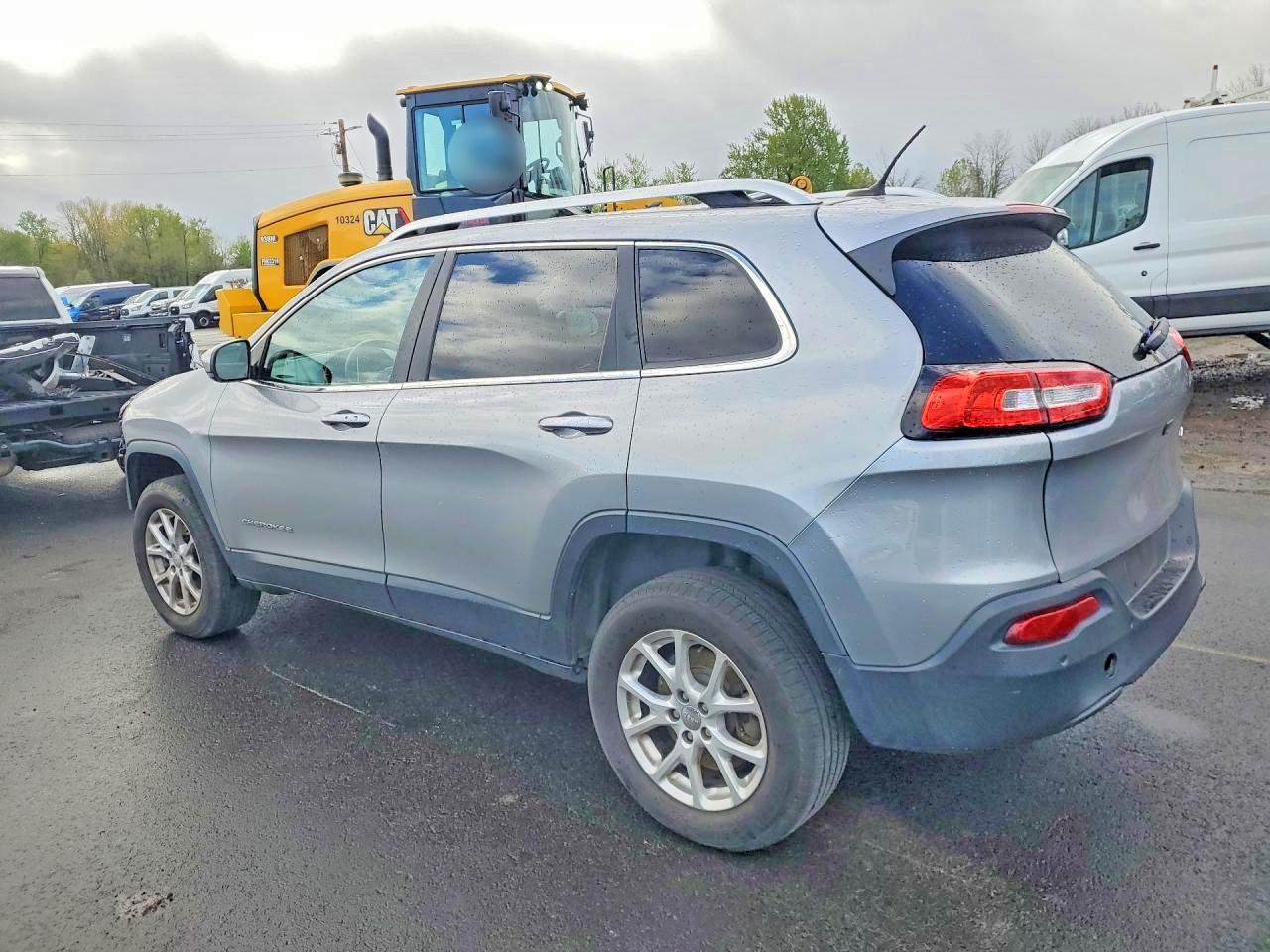 2015 JEEP CHEROKEE LATITUDE photo 3