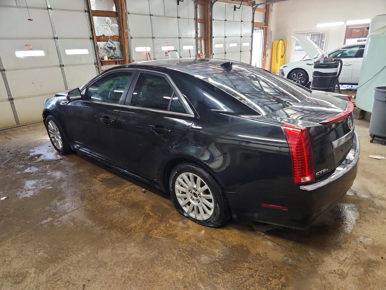 2011 CADILLAC CTS LUXURY COLLECTION photo 3