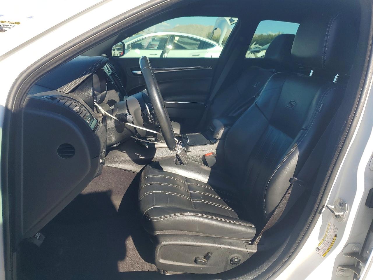 2018 CHRYSLER 300 S photo 7