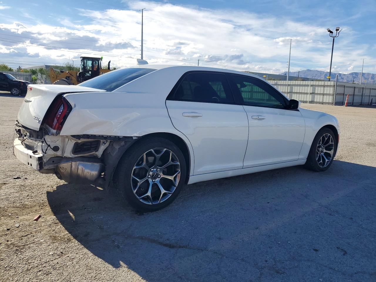 2018 CHRYSLER 300 S photo 3