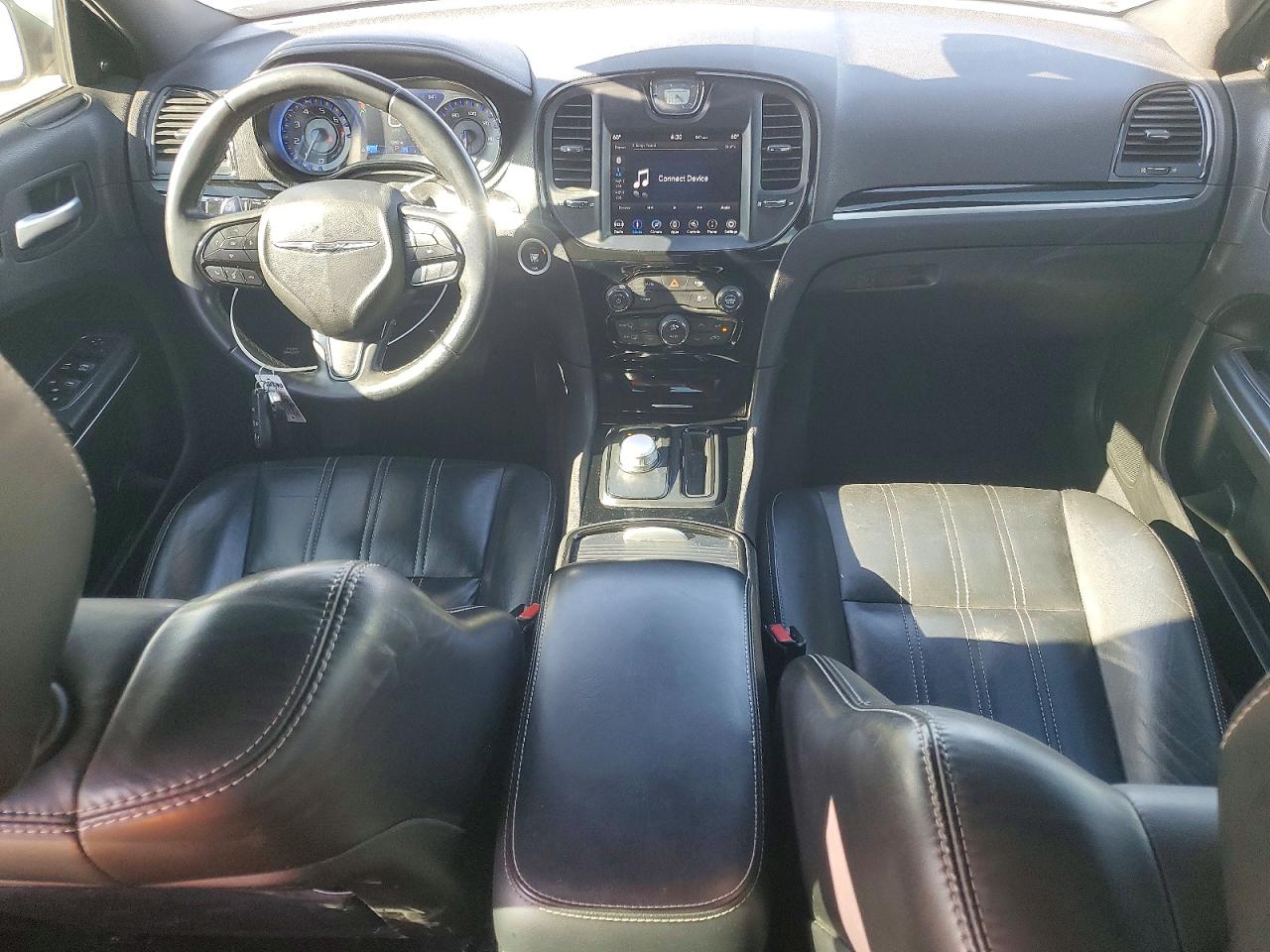 2018 CHRYSLER 300 S photo 8