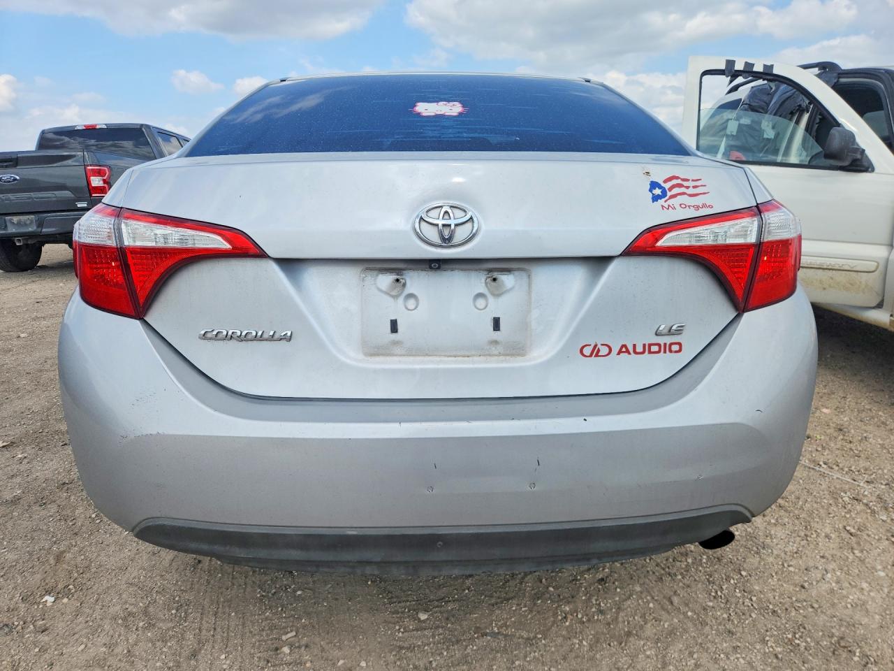 2015 TOYOTA COROLLA LE photo 11