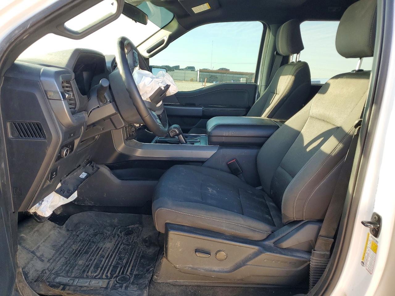 2025 FORD F150 XLT photo 13