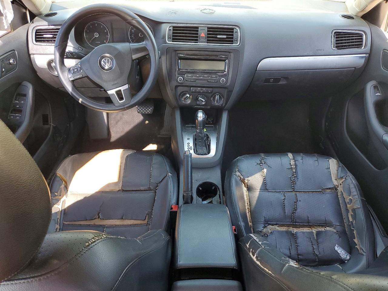 2013 VOLKSWAGEN JETTA photo 22