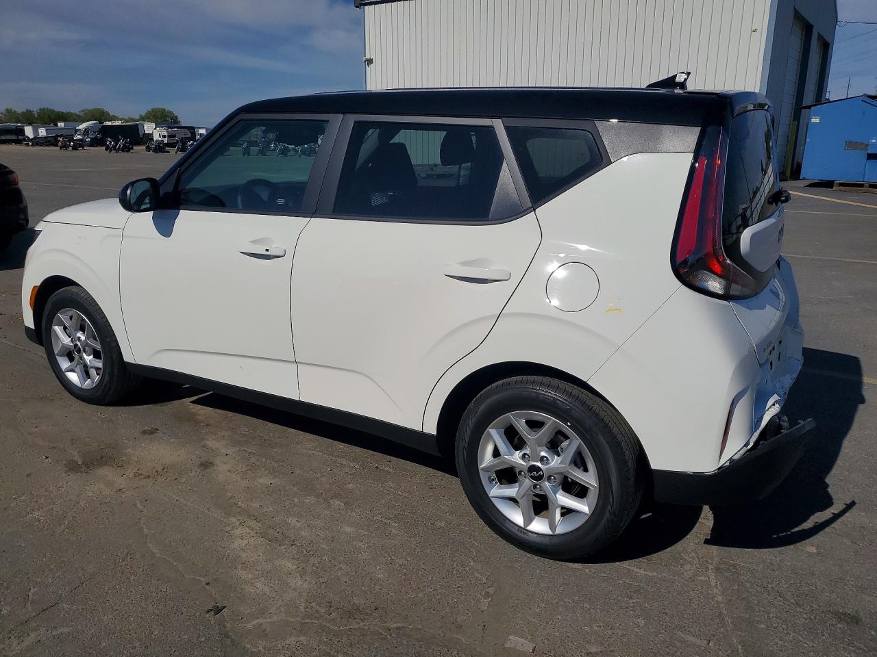 2024 KIA SOUL S photo 3