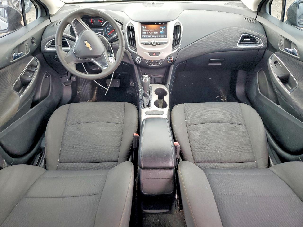 2017 CHEVROLET CRUZE LS photo 15