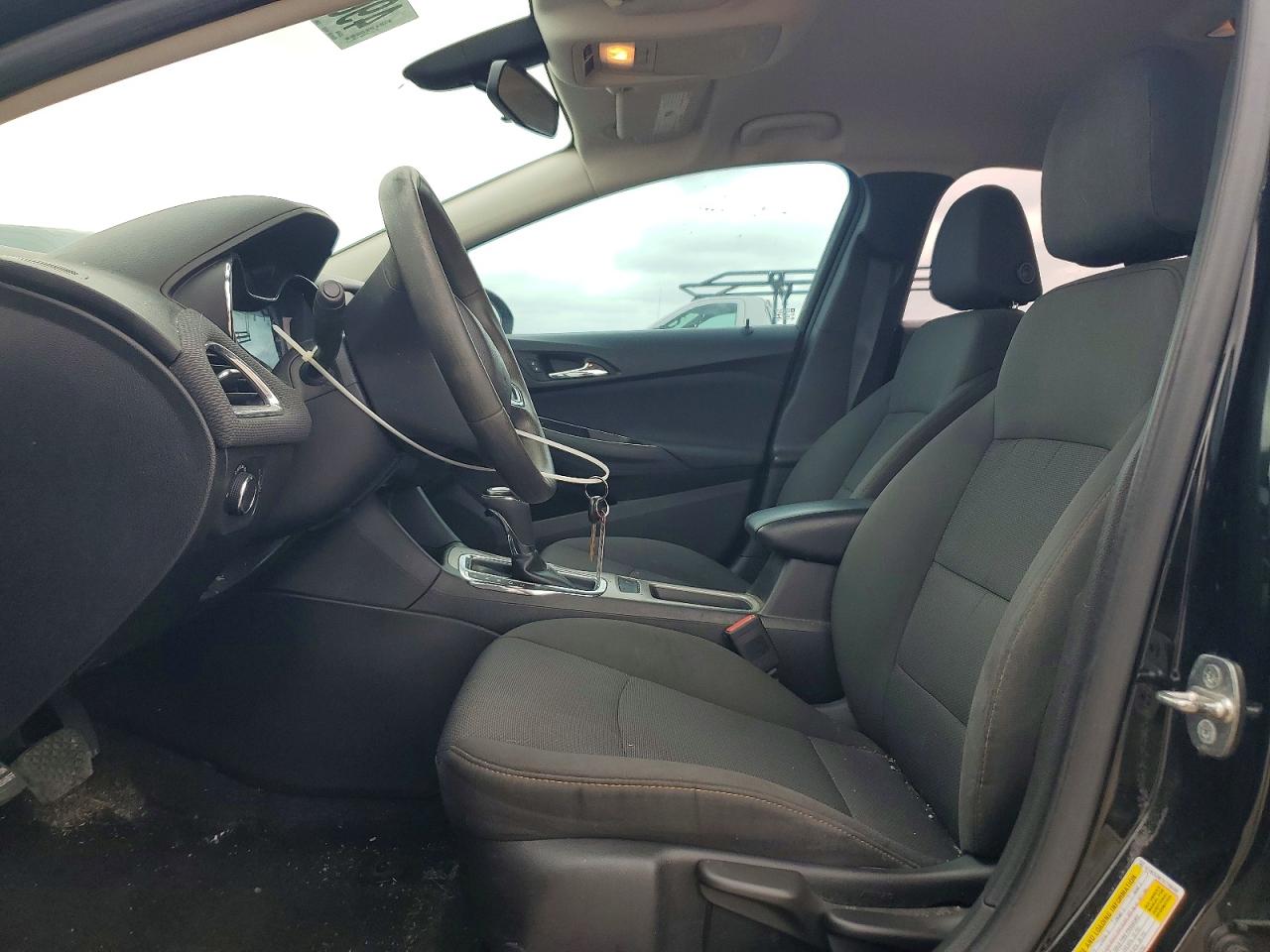 2017 CHEVROLET CRUZE LS photo 13