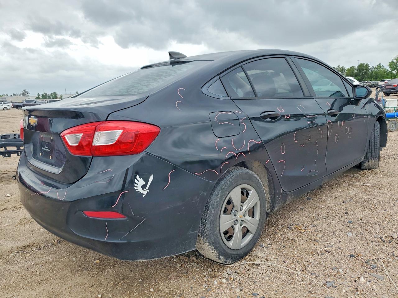 2017 CHEVROLET CRUZE LS photo 5