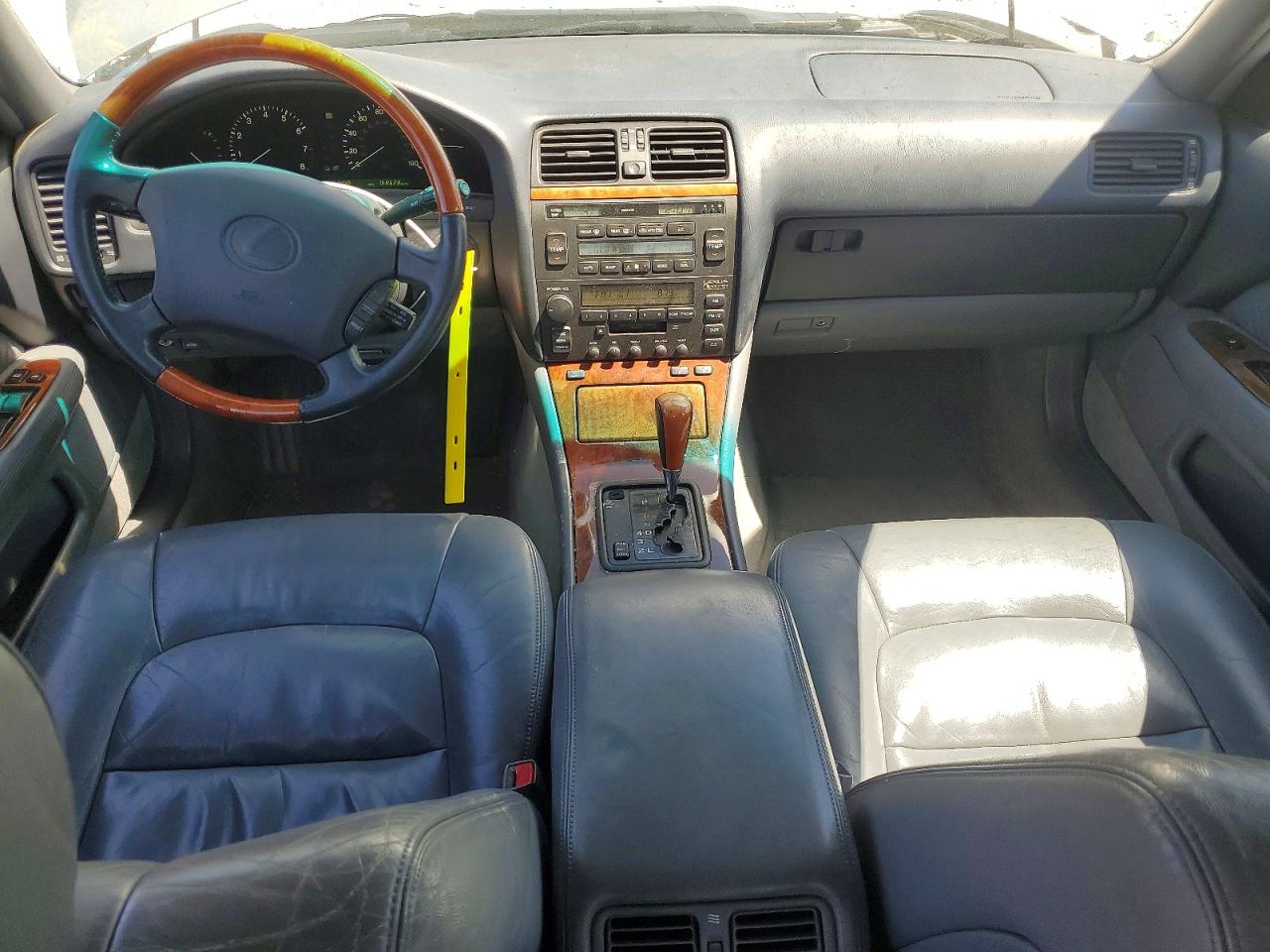 2000 LEXUS LS 400 photo 8