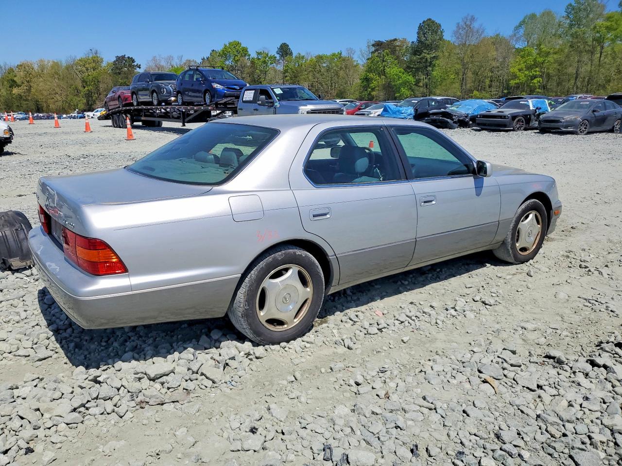 2000 LEXUS LS 400 photo 3