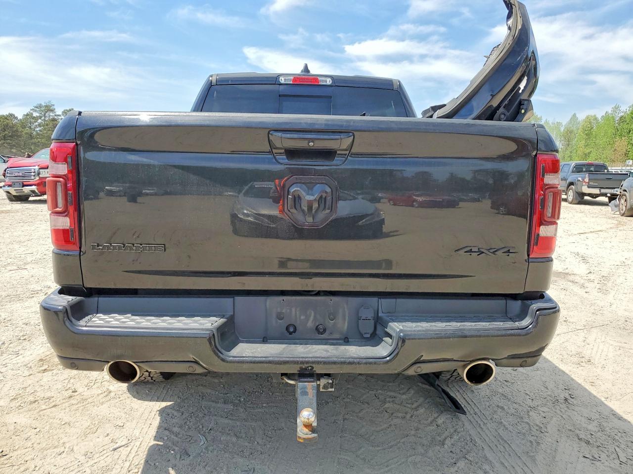 2019 RAM 1500 LARAMIE photo 16