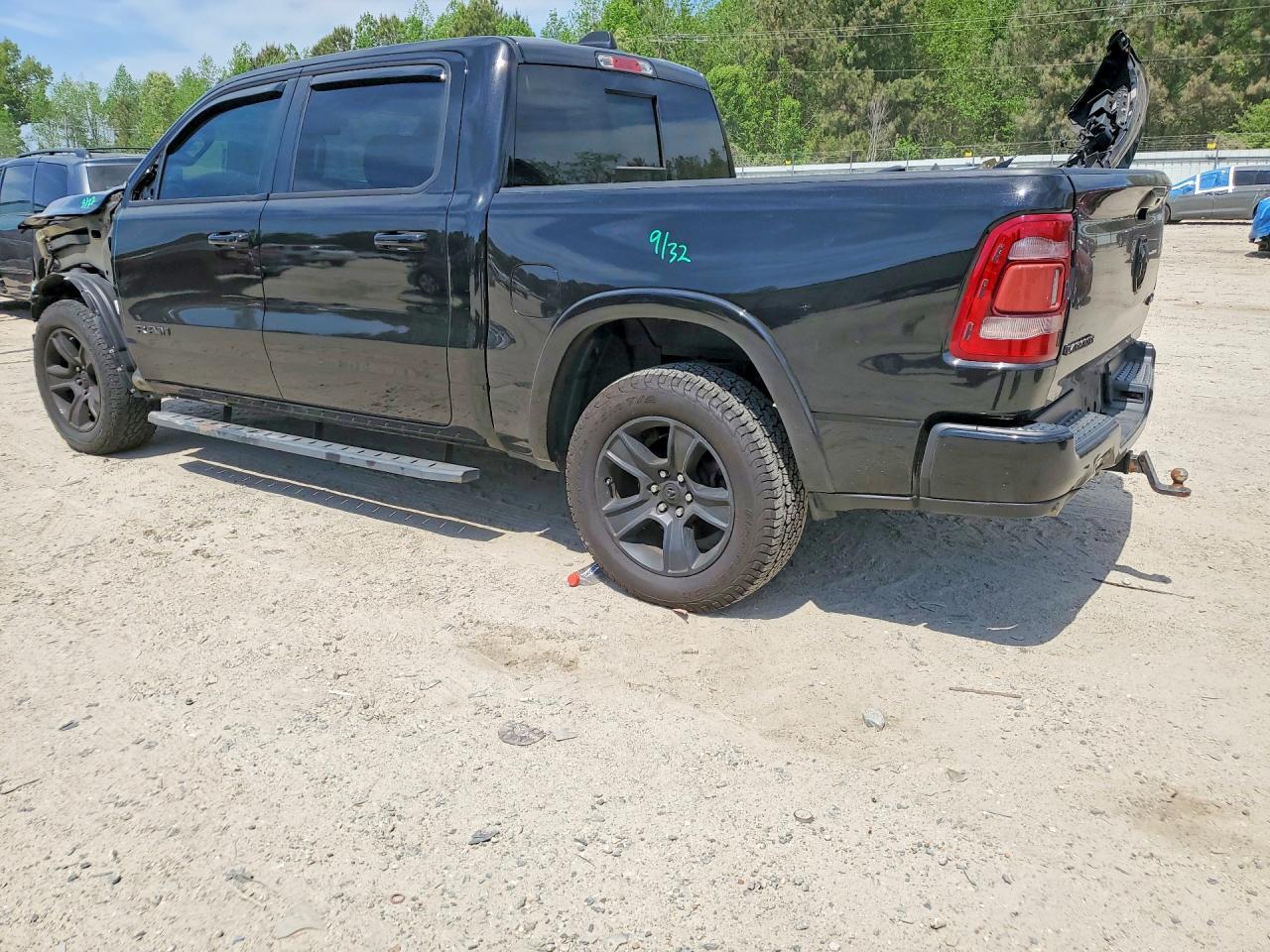 2019 RAM 1500 LARAMIE photo 4