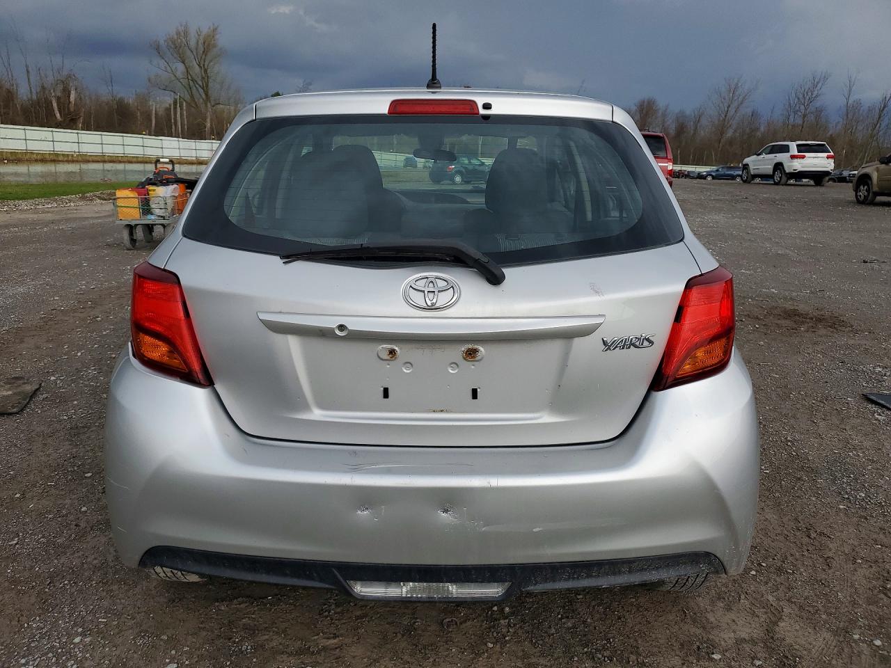 2017 TOYOTA YARIS 5-DOOR L FLEET photo 11