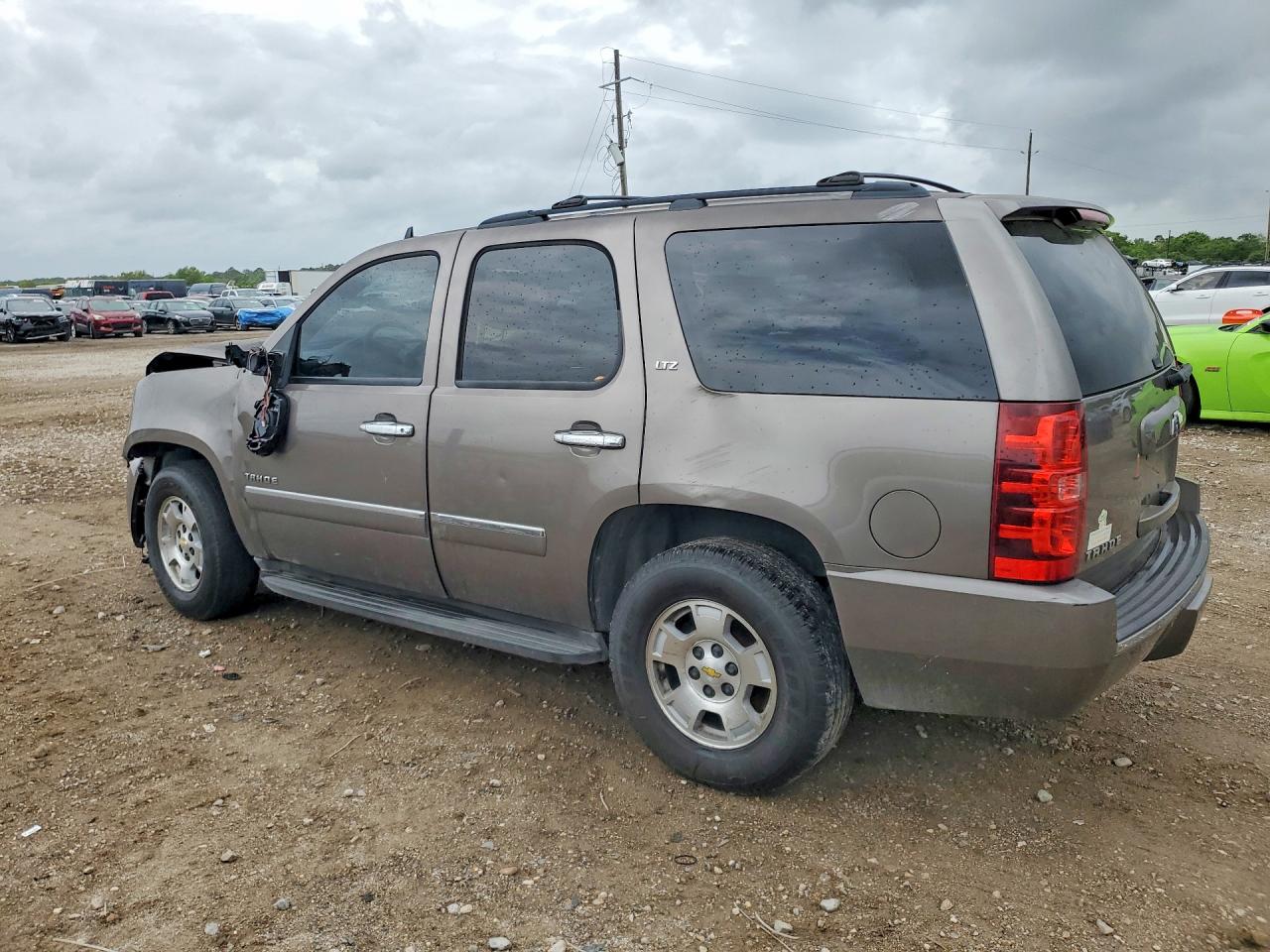 2013 CHEVROLET TAHOE C1500 LTZ photo 4