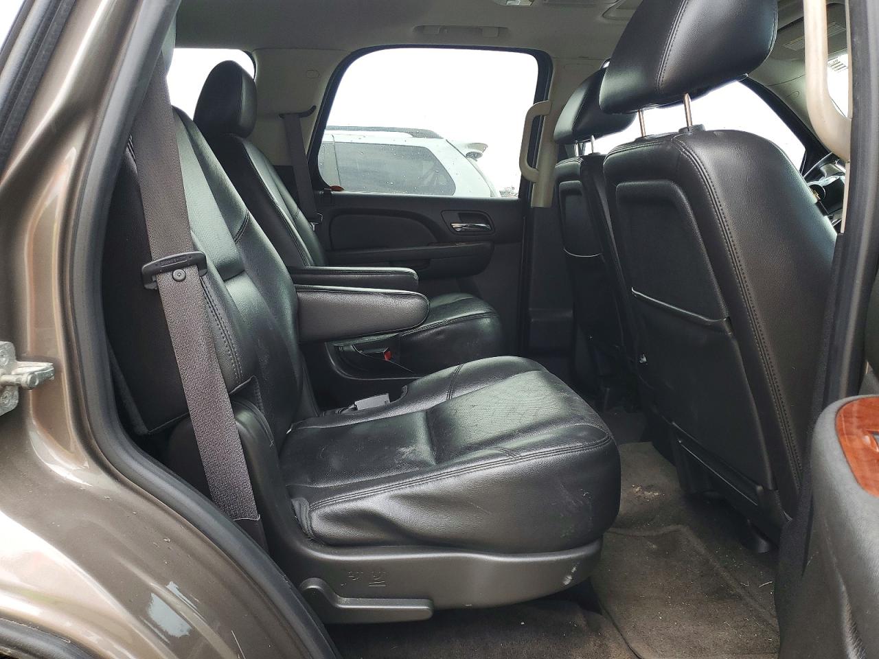 2013 CHEVROLET TAHOE C1500 LTZ photo 28