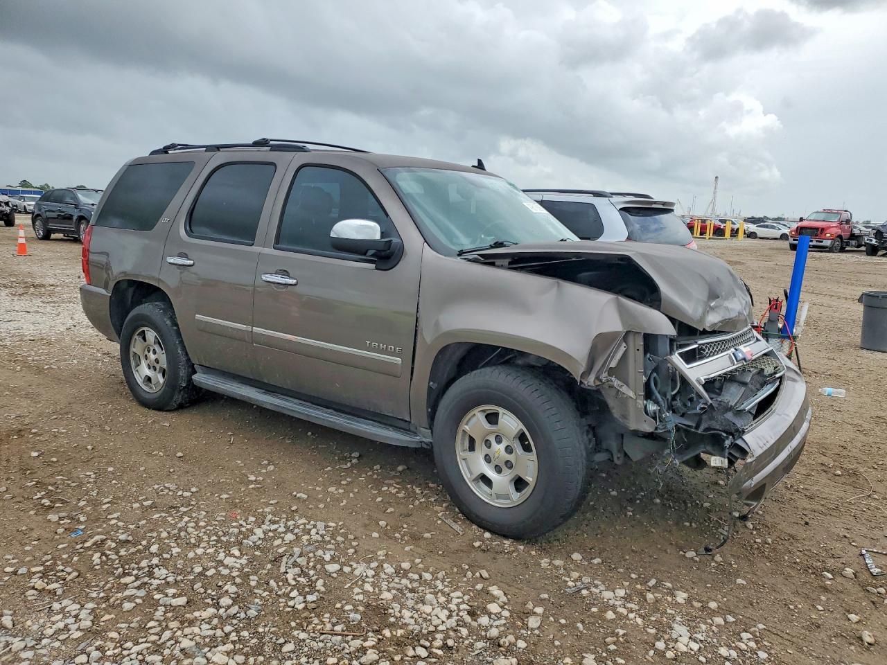 2013 CHEVROLET TAHOE C1500 LTZ photo 10