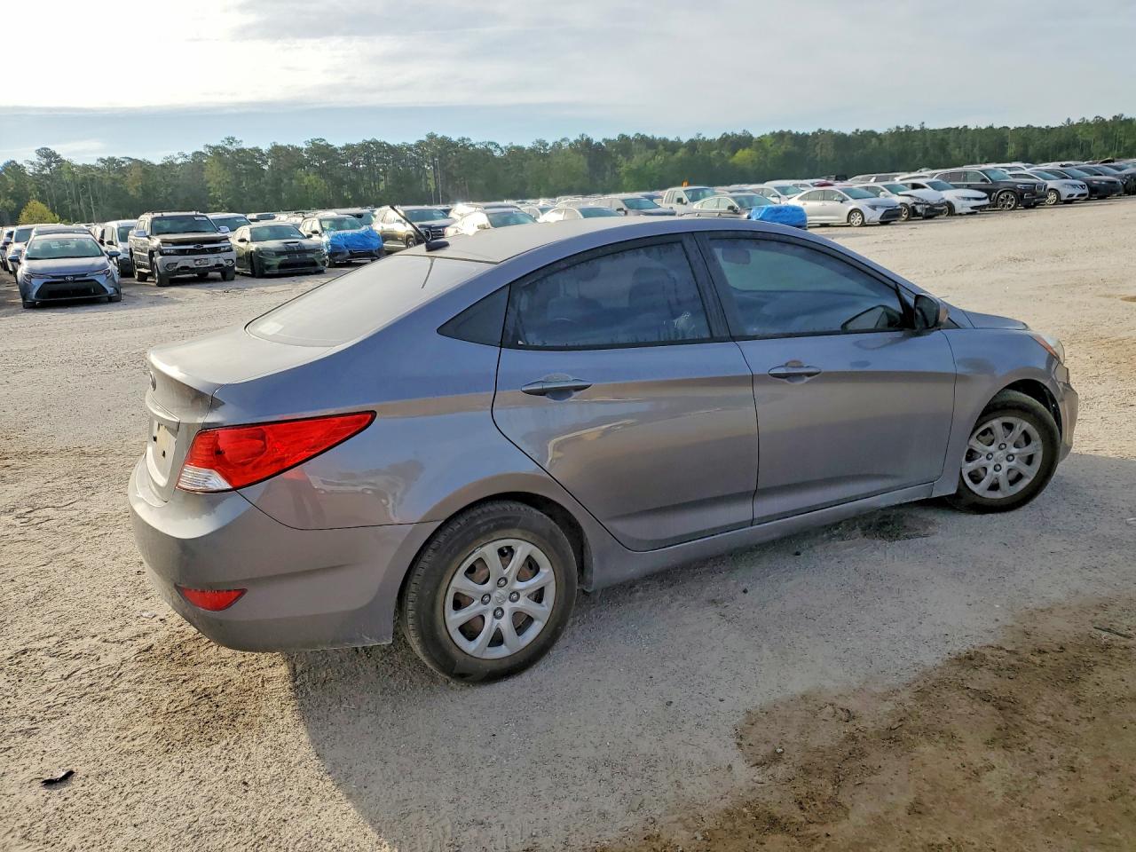 2014 HYUNDAI ACCENT GLS photo 5