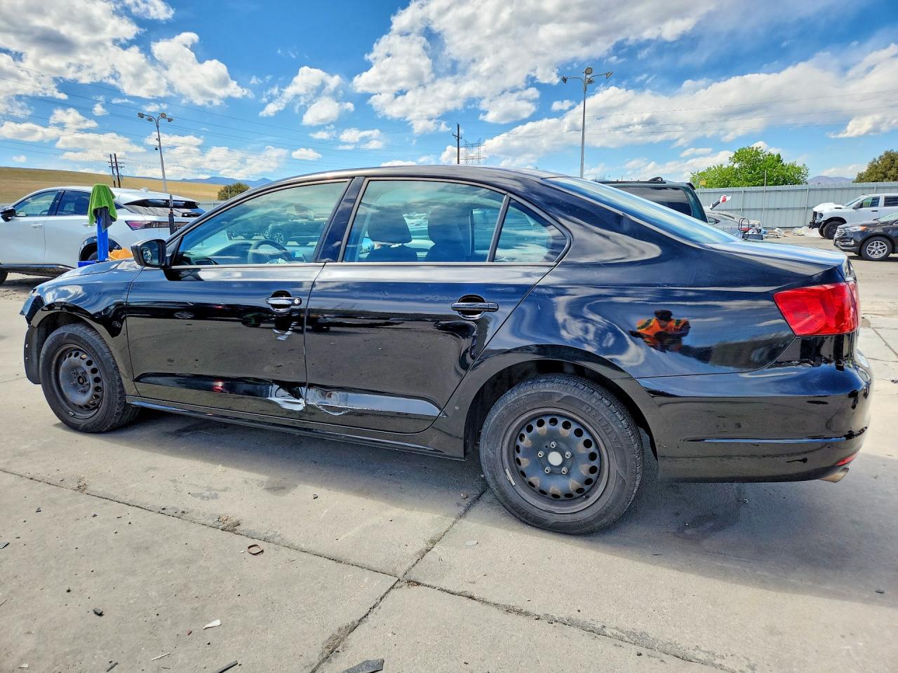 2014 VOLKSWAGEN JETTA BASE photo 2