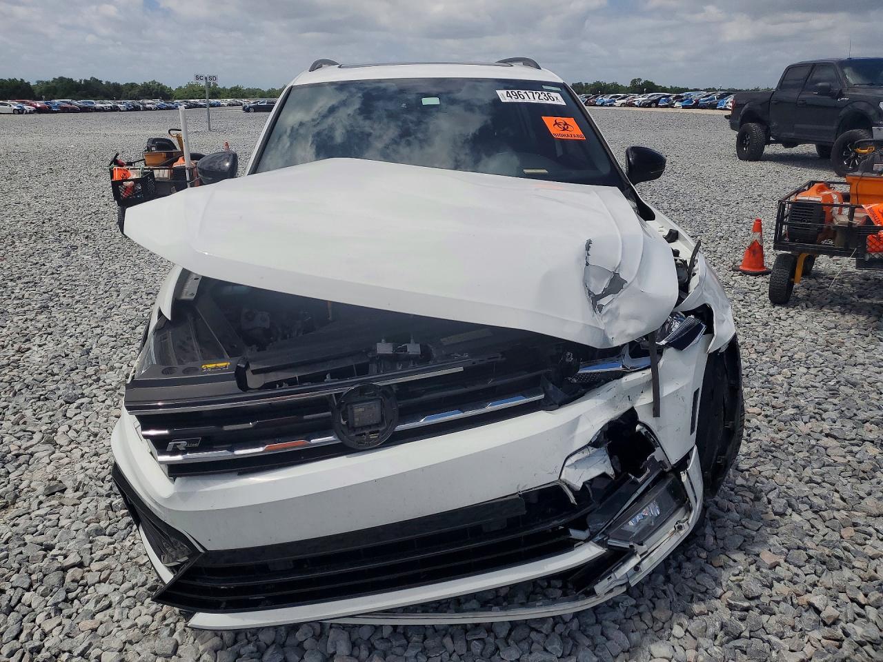 2021 VOLKSWAGEN TIGUAN SE photo 13