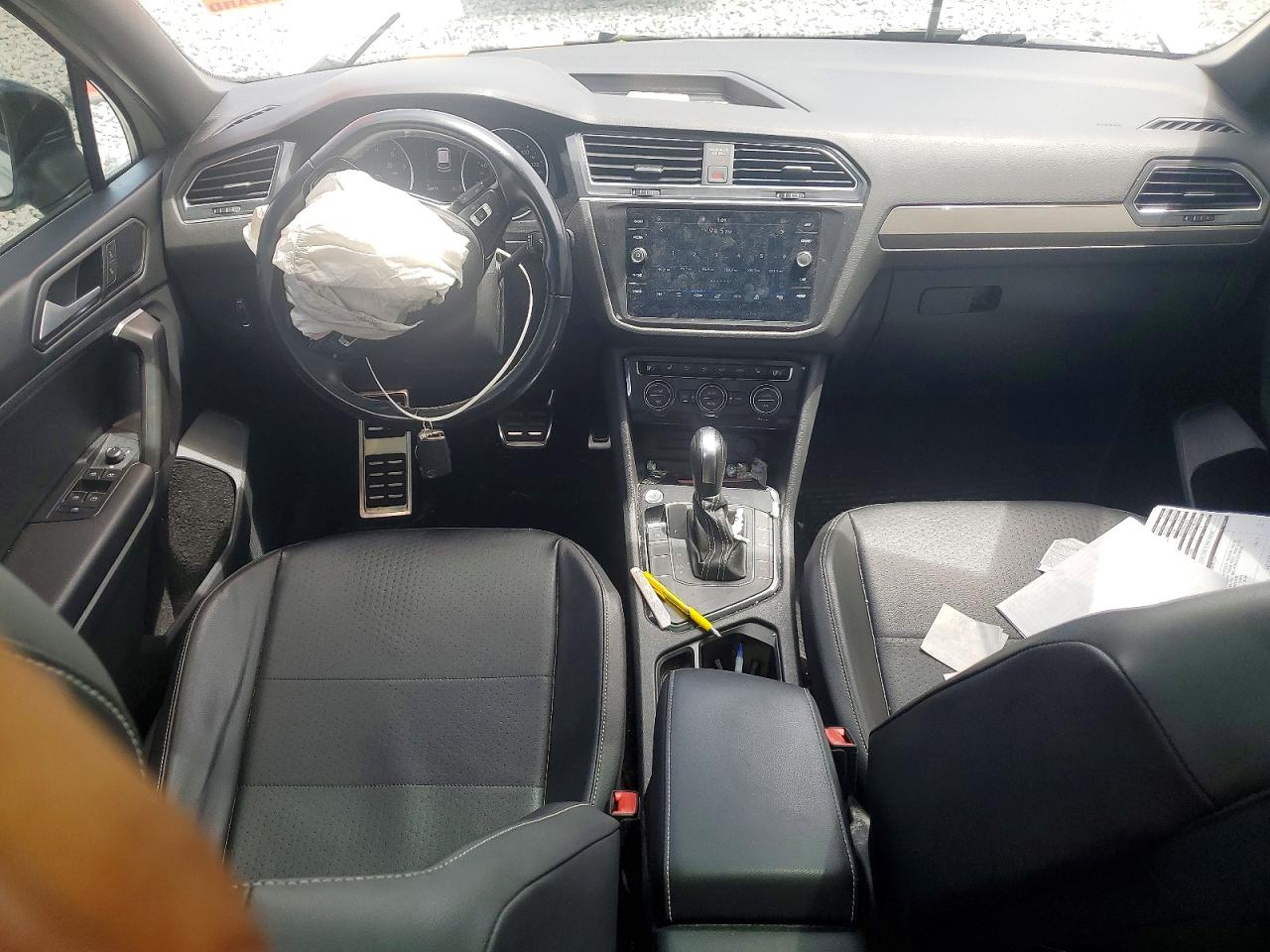 2021 VOLKSWAGEN TIGUAN SE photo 22