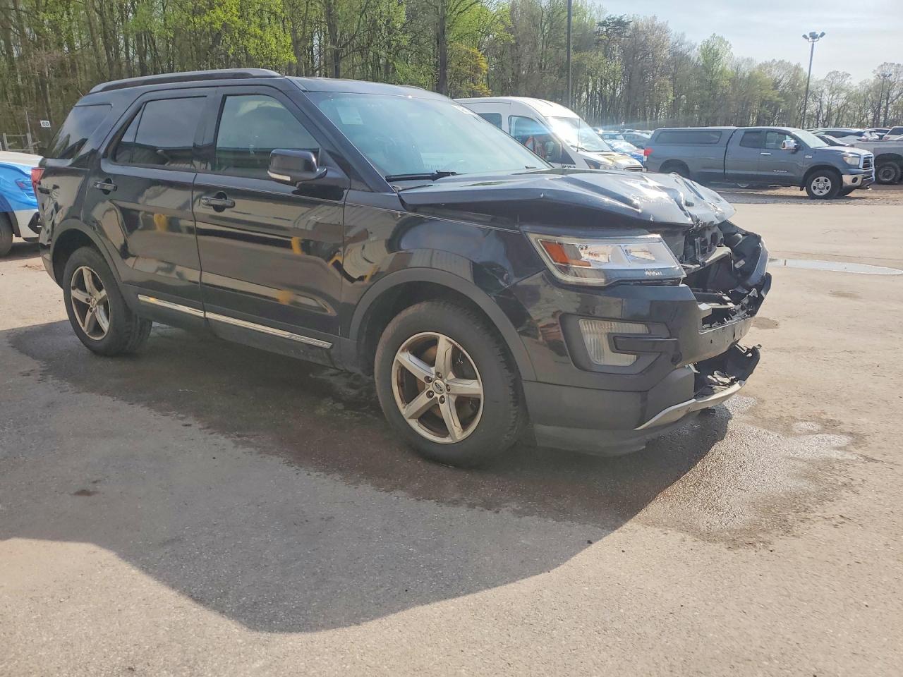 2017 FORD EXPLORER XLT photo 10