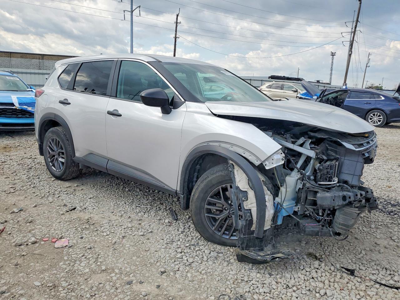2024 NISSAN ROGUE S photo 4