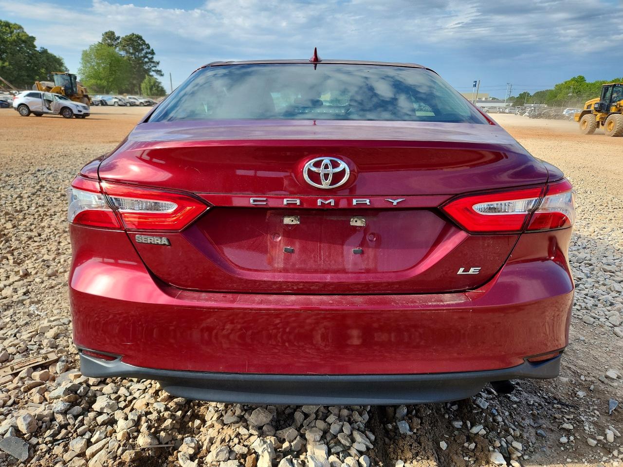 2019 TOYOTA CAMRY LE photo 16