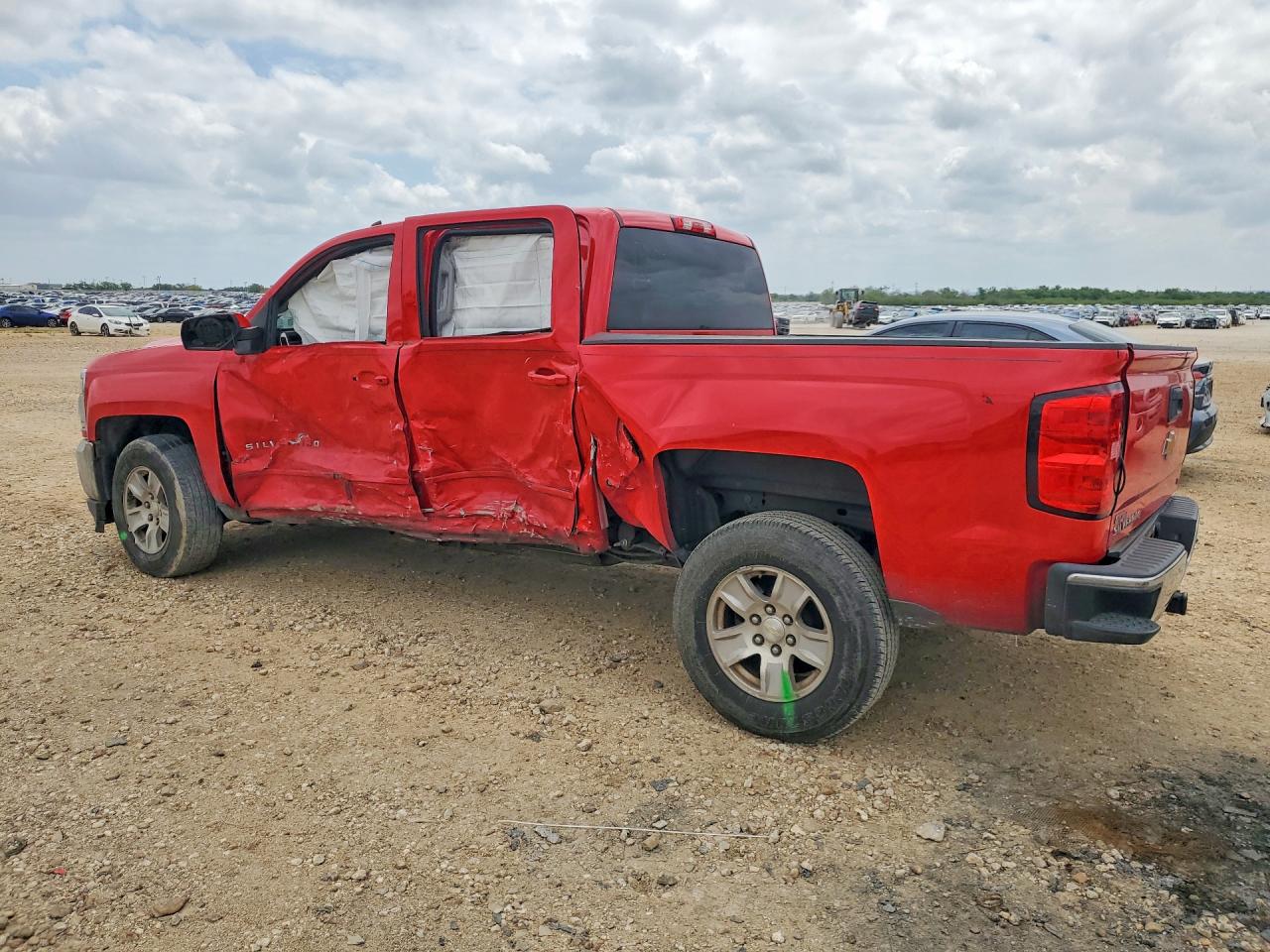 2017 CHEVROLET SILVERADO C1500 LT photo 3