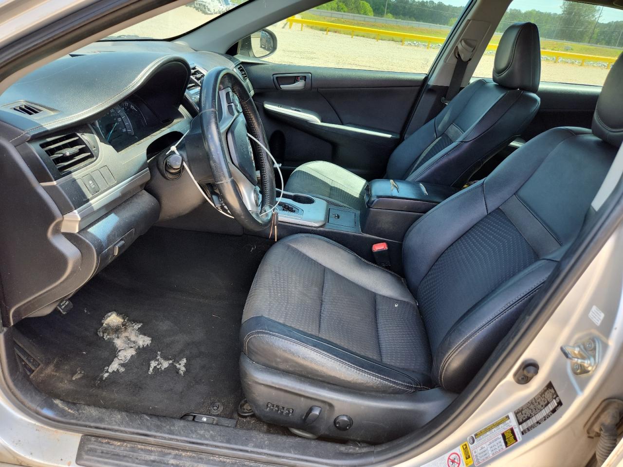 2013 TOYOTA CAMRY SE photo 19