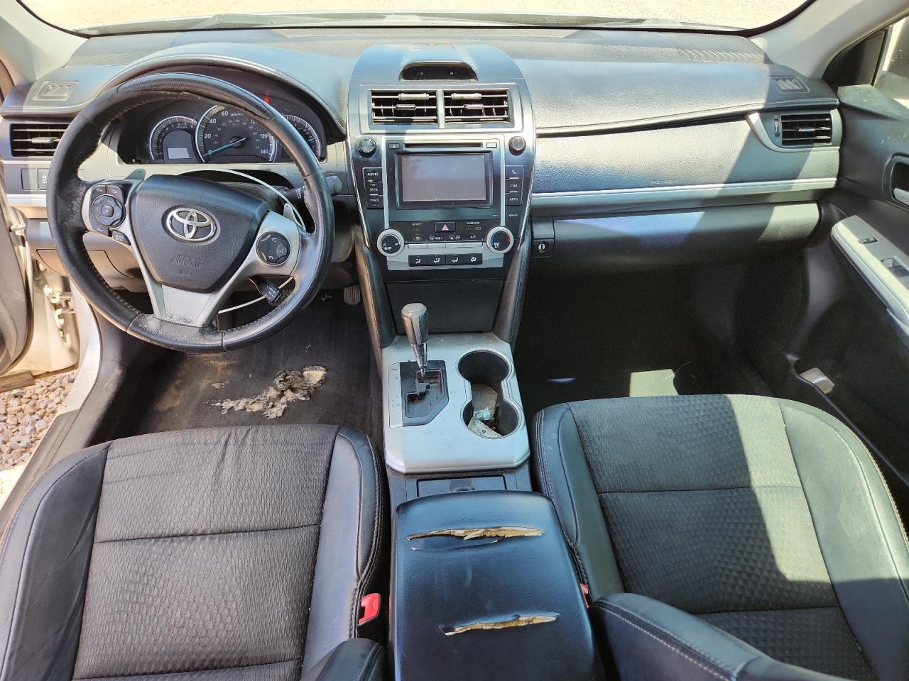 2013 TOYOTA CAMRY SE photo 22