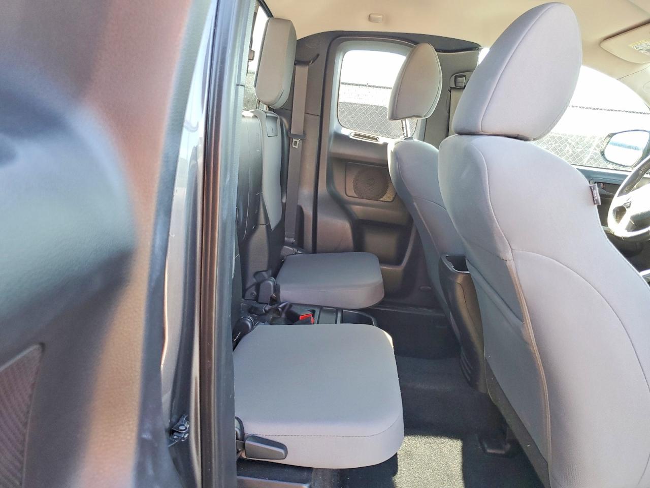 2017 TOYOTA TACOMA SR5 V6 photo 10