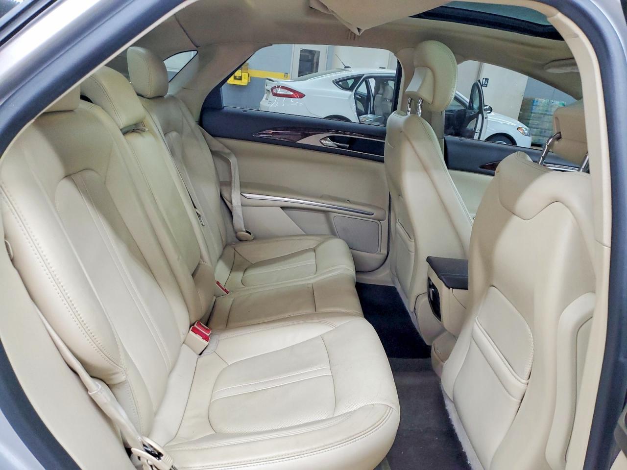 2014 LINCOLN MKZ photo 19