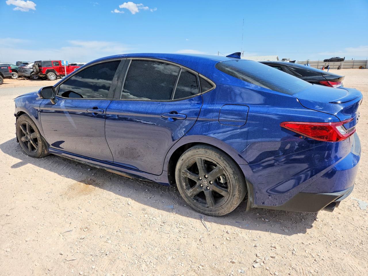 2025 TOYOTA CAMRY SE photo 3