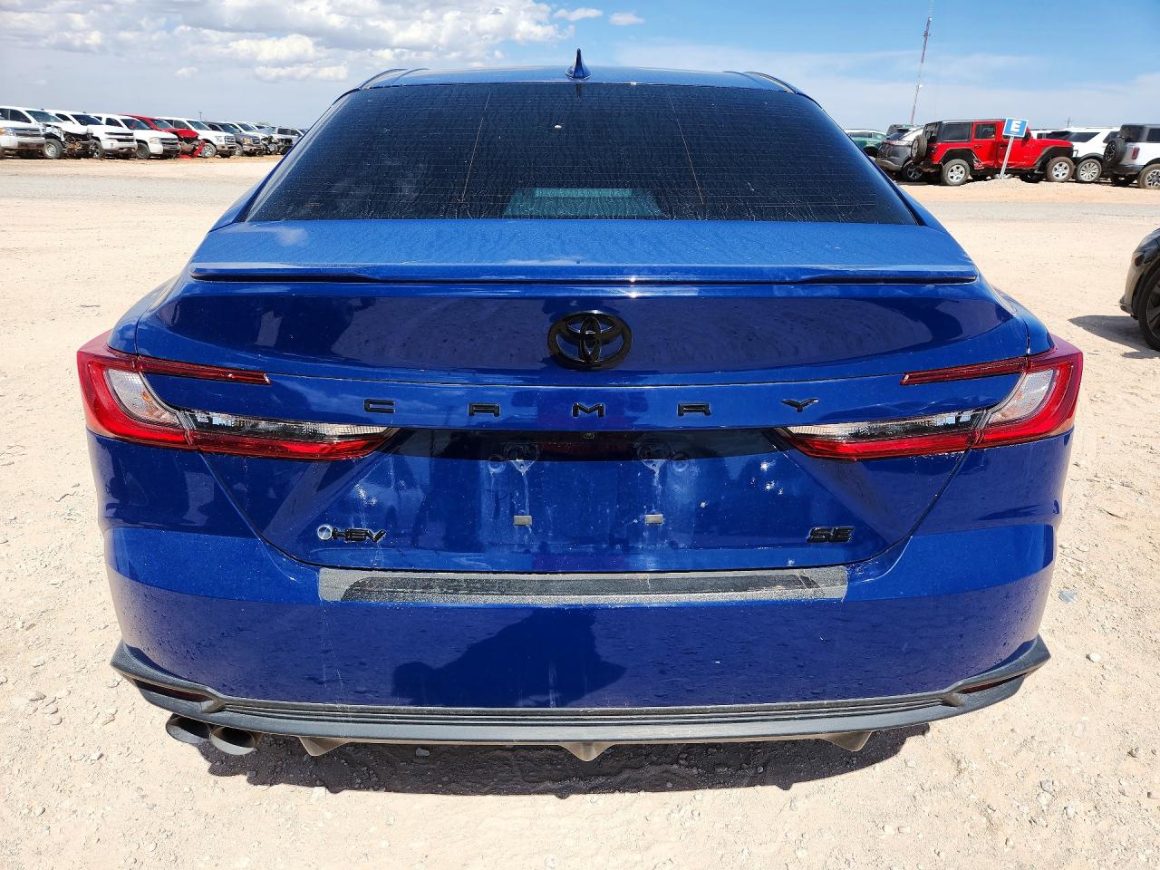 2025 TOYOTA CAMRY SE photo 11