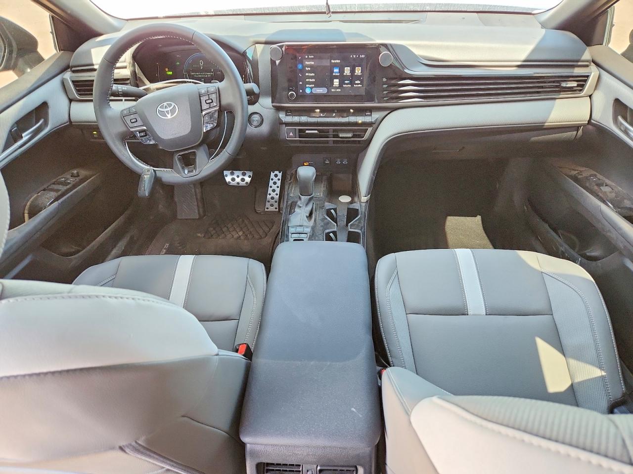 2025 TOYOTA CAMRY SE photo 15