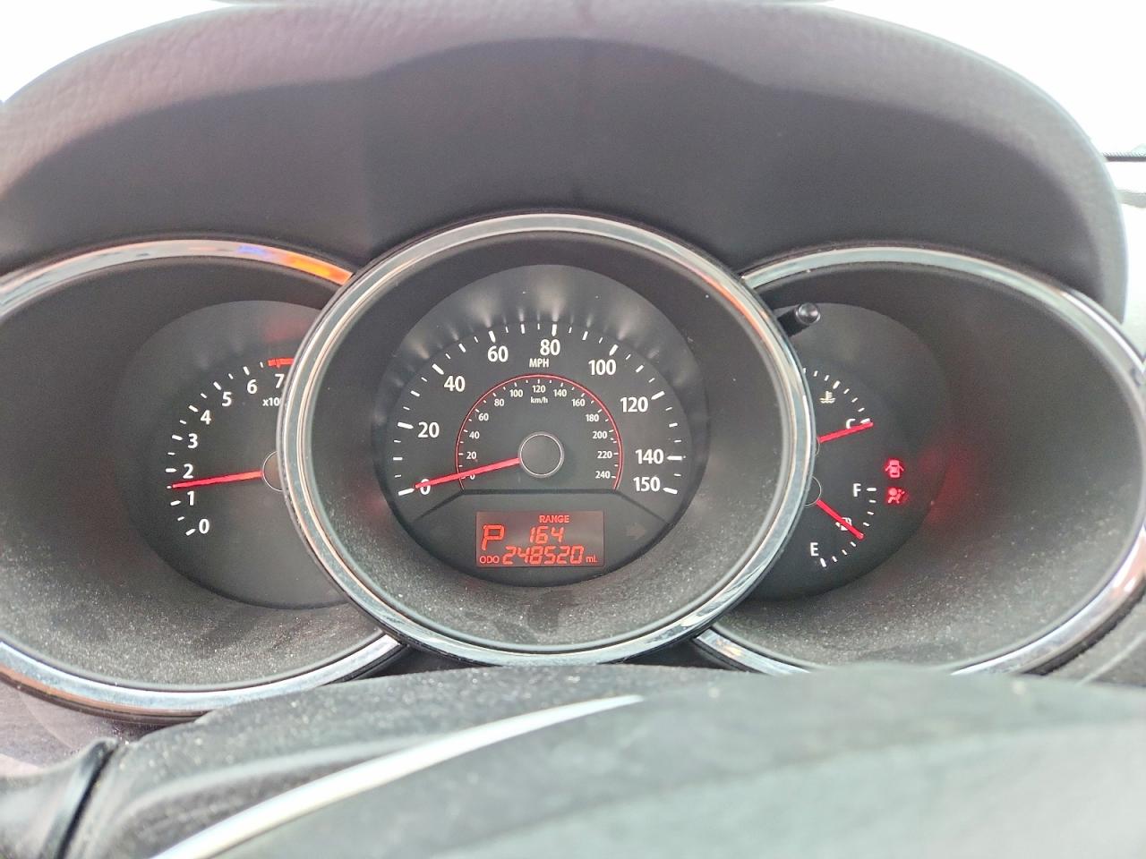 2011 KIA SORENTO LX photo 17