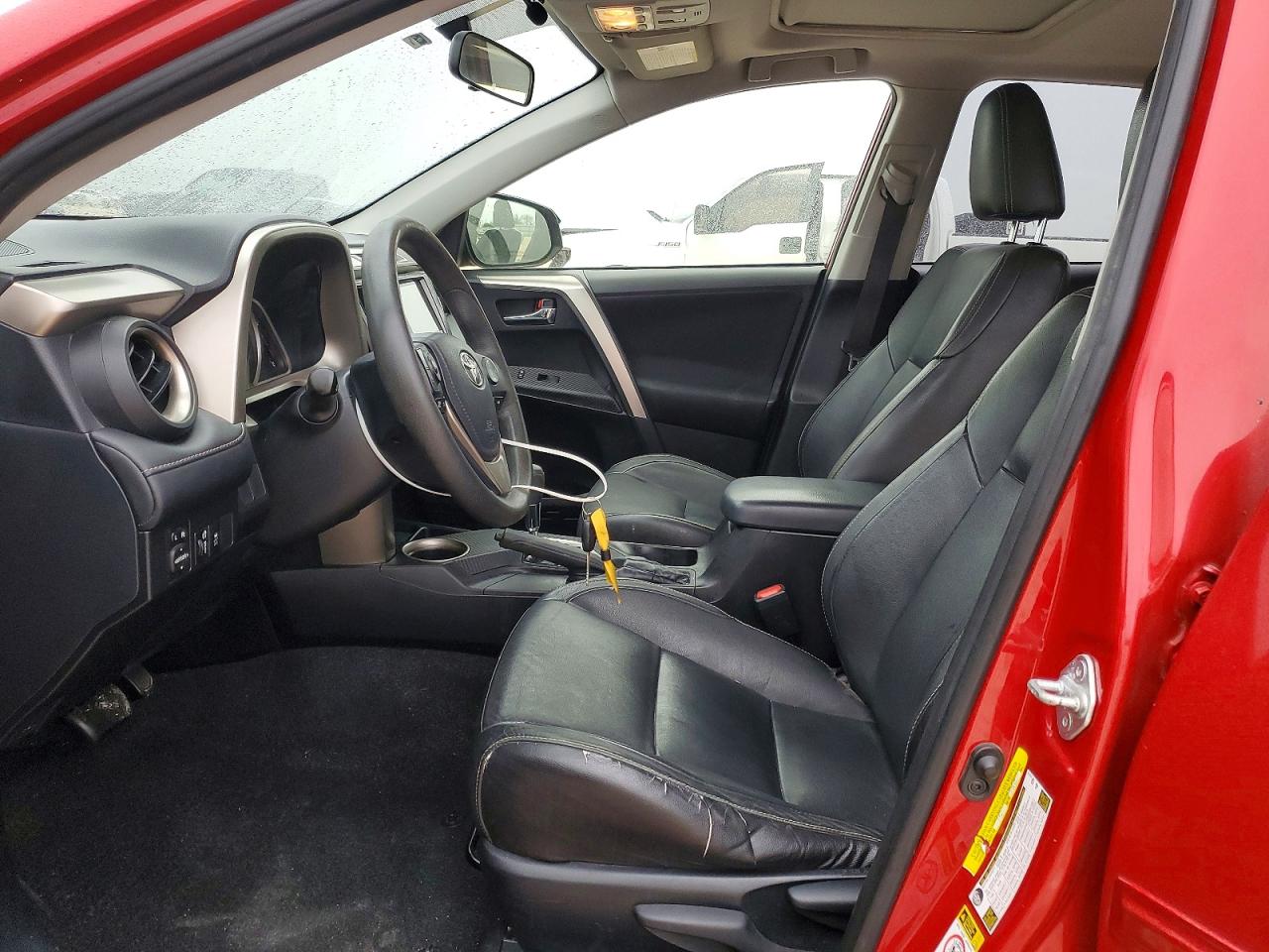 2014 TOYOTA RAV4 XLE photo 7