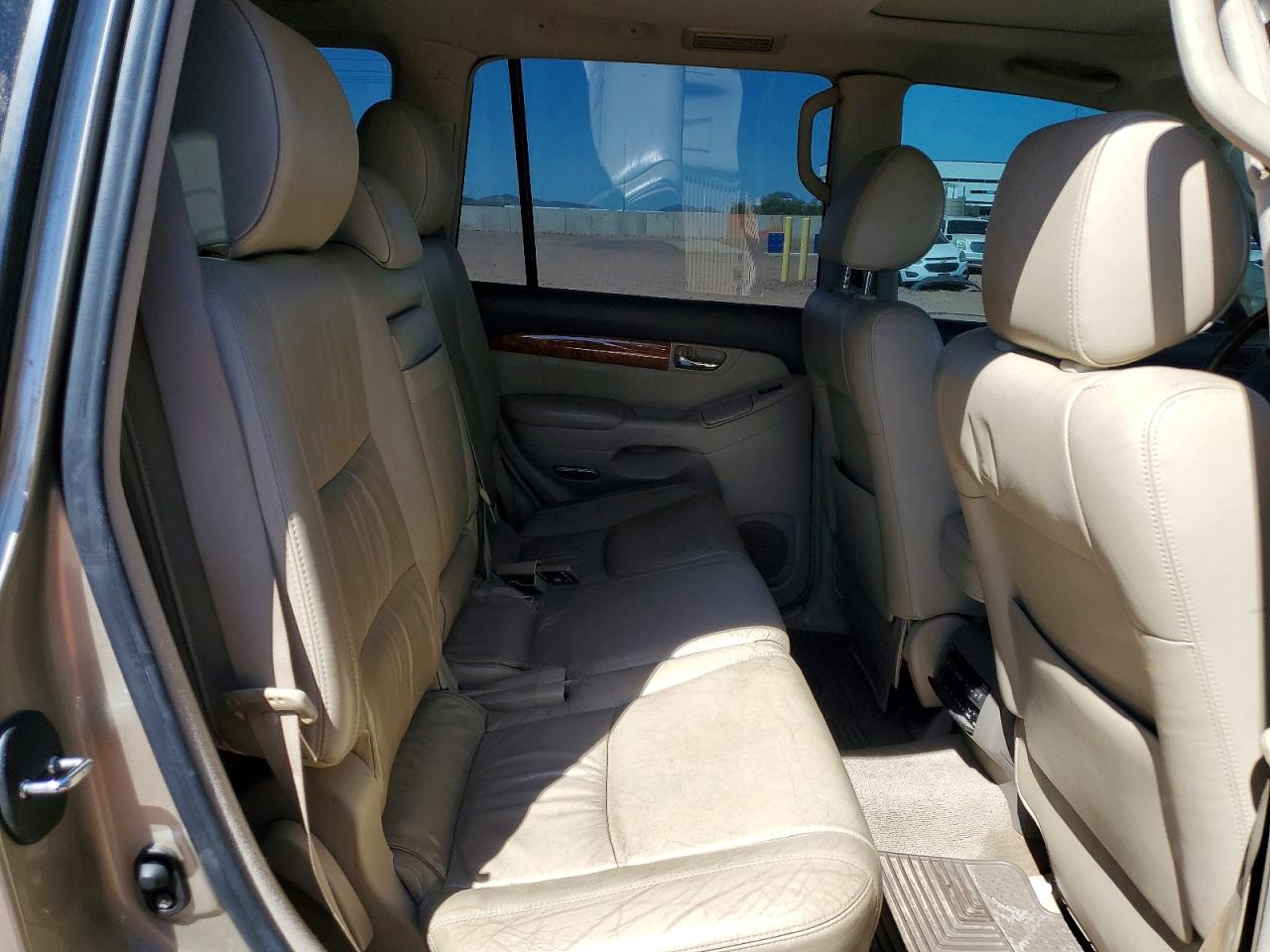 2005 LEXUS GX 470 photo 31