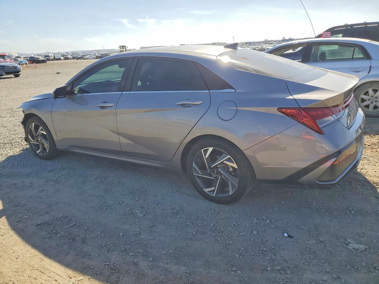 2024 HYUNDAI ELANTRA LIMITED photo 3
