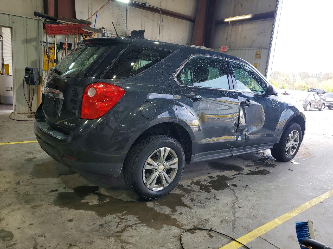 2013 CHEVROLET EQUINOX LS photo 5