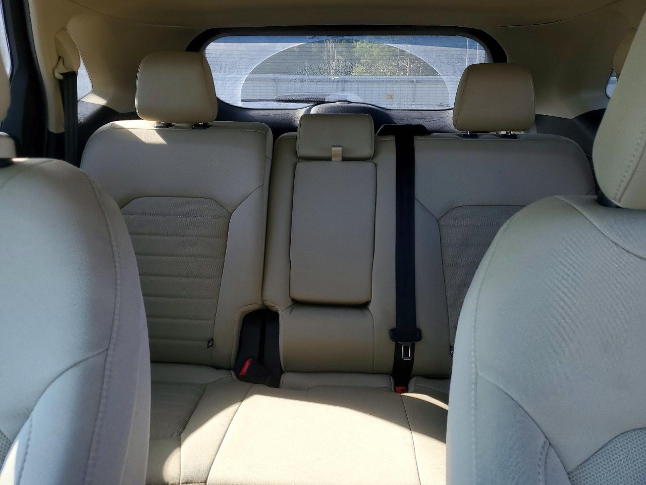 2018 FORD EDGE SE photo 19