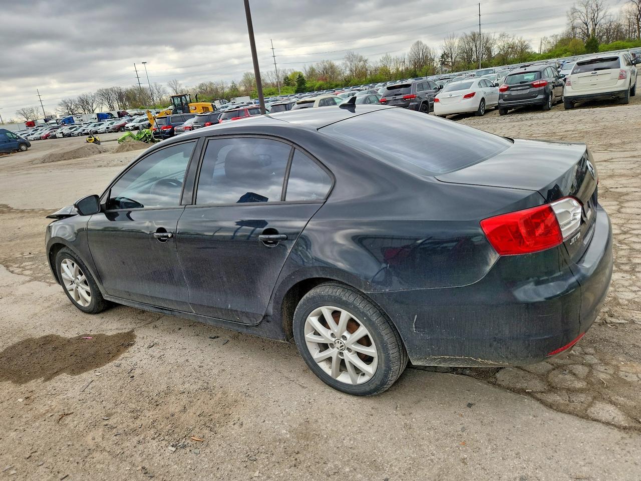 2011 VOLKSWAGEN JETTA SE photo 4