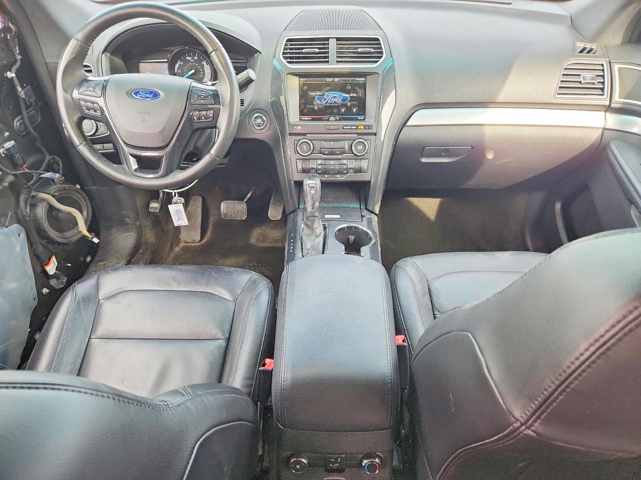 2016 FORD EXPLORER XLT photo 8