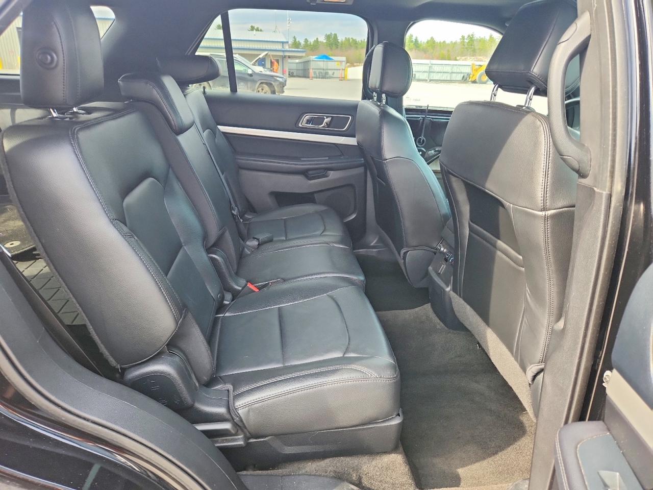 2016 FORD EXPLORER XLT photo 10