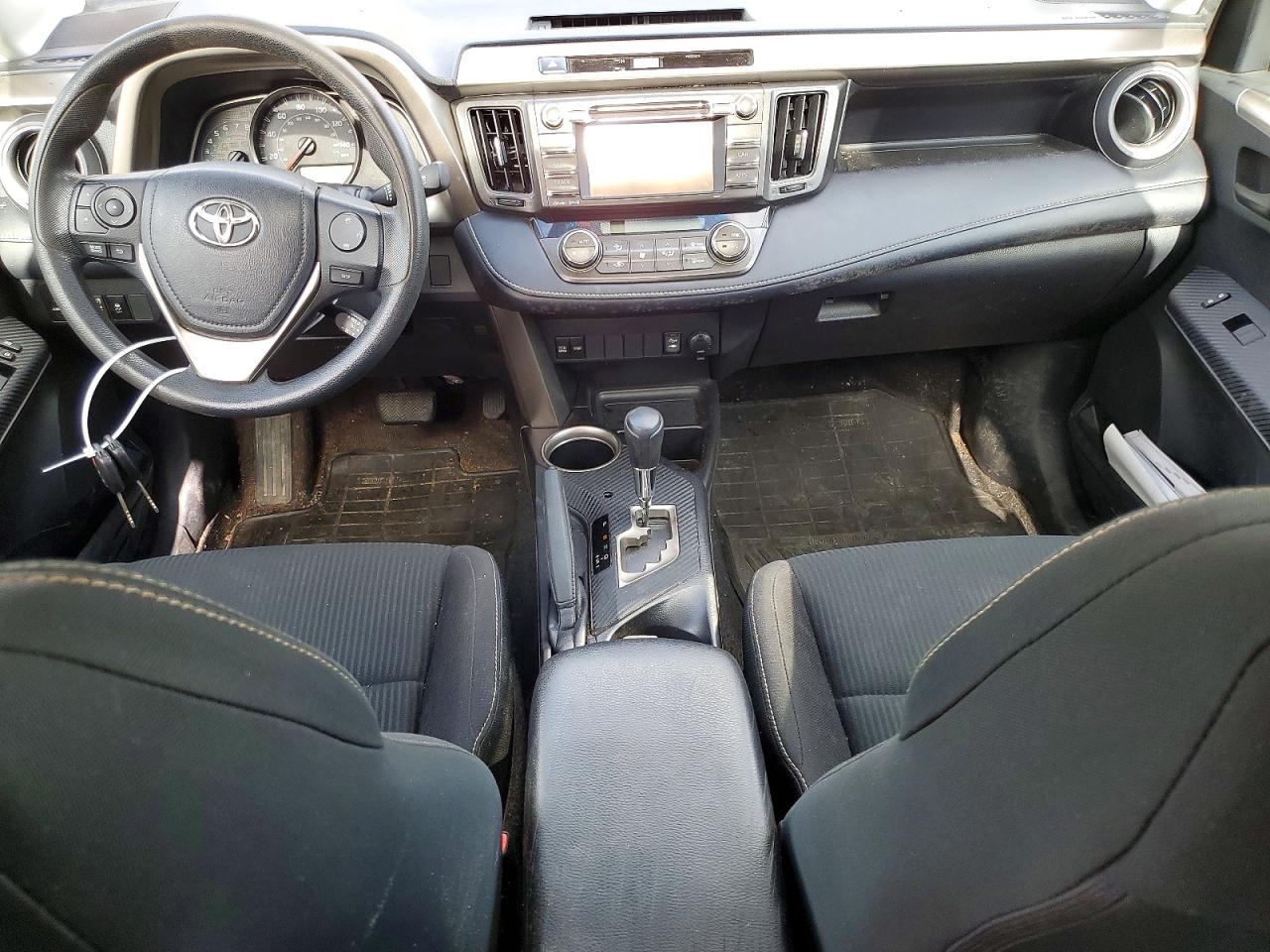 2013 TOYOTA RAV4 XLE photo 15