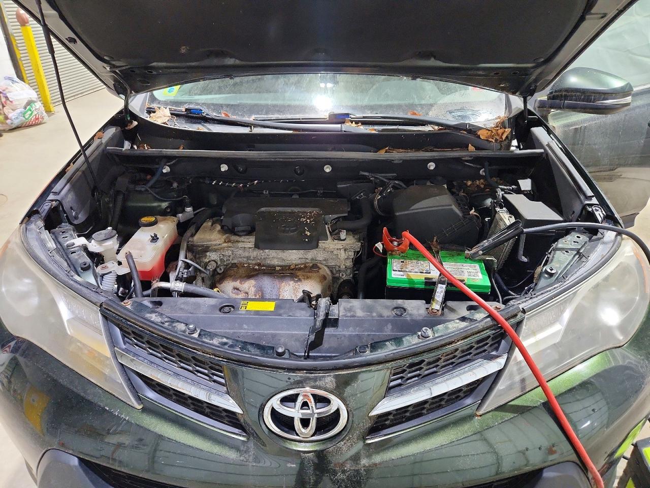 2013 TOYOTA RAV4 XLE photo 23