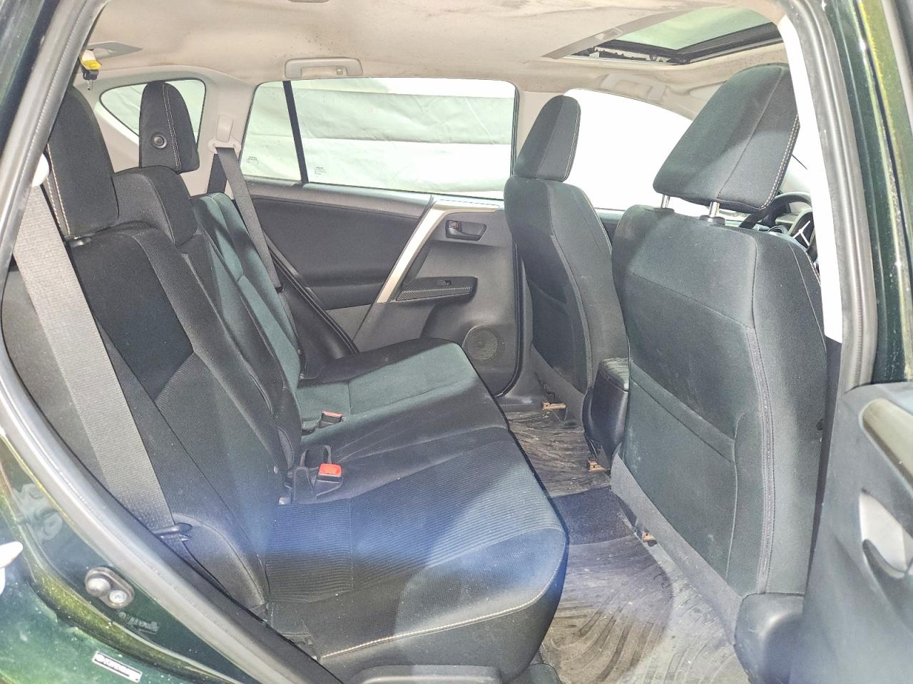 2013 TOYOTA RAV4 XLE photo 21